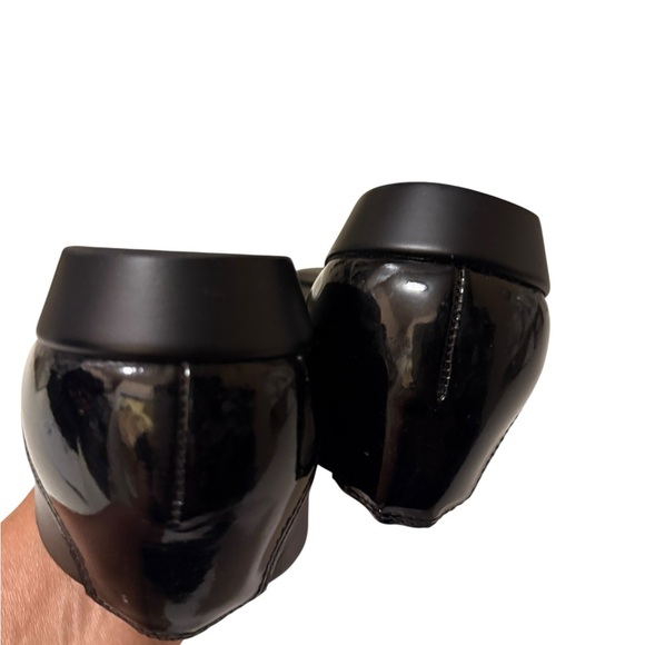 SAS Comfort Flats Sleek Design, a perfect choice for someone with a foot problem - Picture 6 of 13